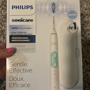 Philips Sonicare 4700 protective clean series power toothbrush